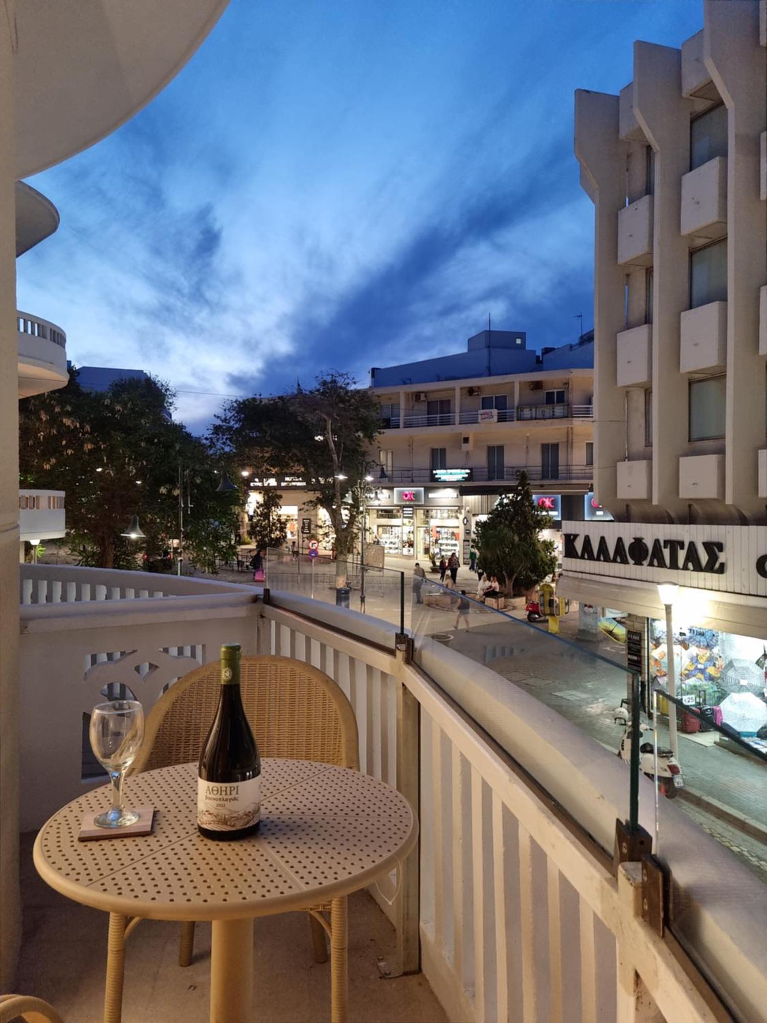 Golden City Center Suites Rhodes City Ngoại thất bức ảnh
