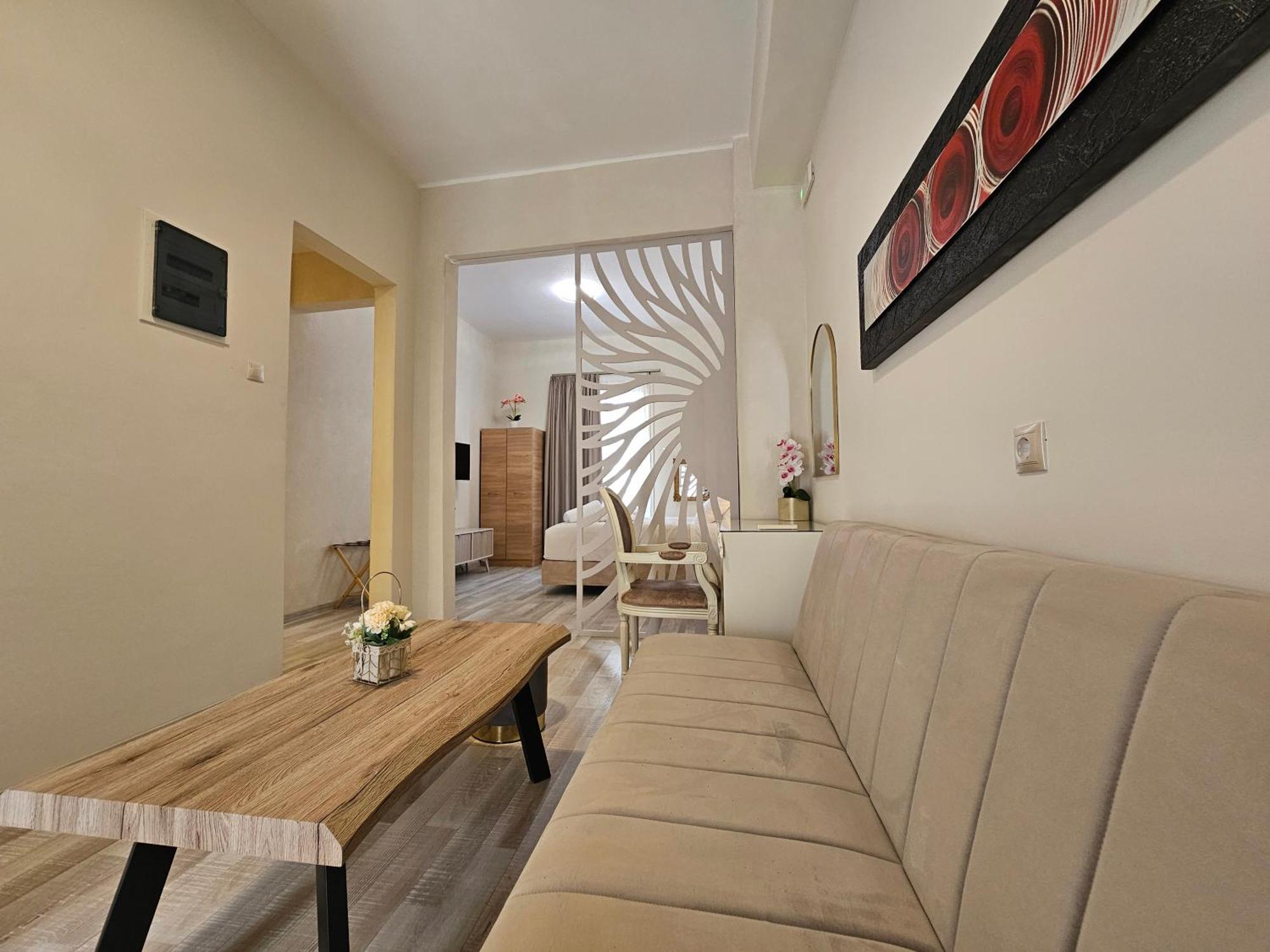Golden City Center Suites Rhodes City Ngoại thất bức ảnh