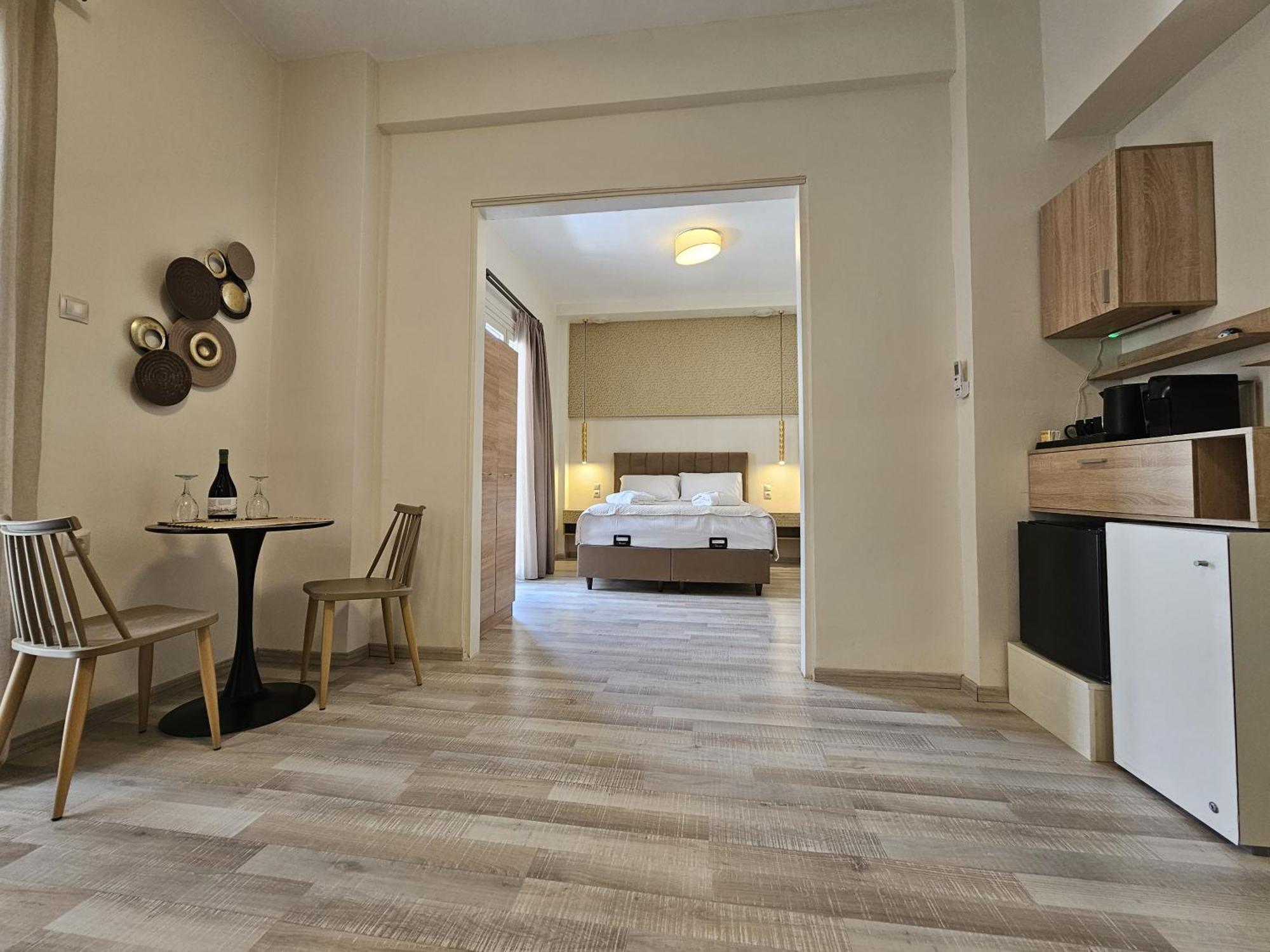 Golden City Center Suites Rhodes City Ngoại thất bức ảnh