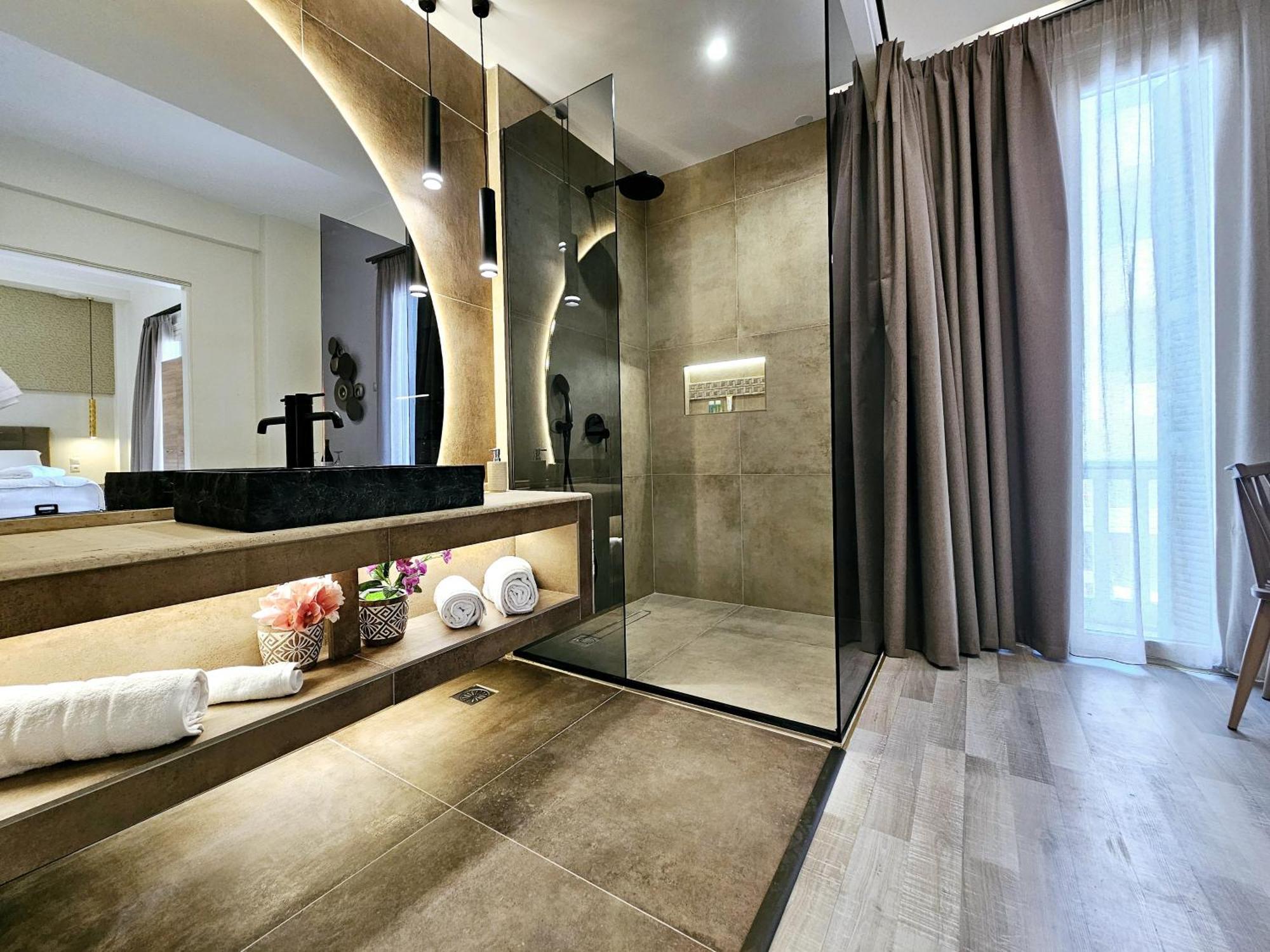 Golden City Center Suites Rhodes City Ngoại thất bức ảnh