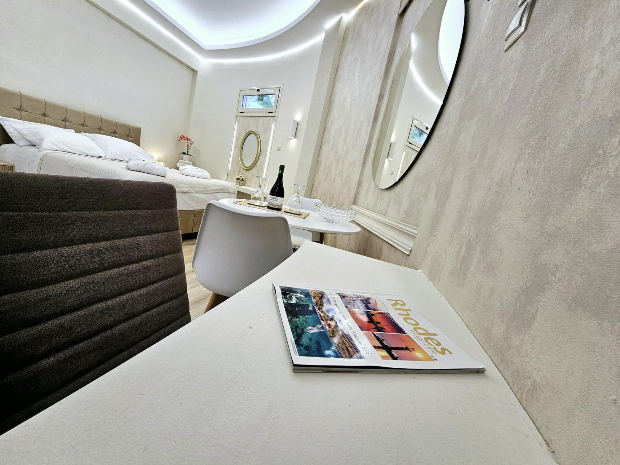 Golden City Center Suites Rhodes City Ngoại thất bức ảnh