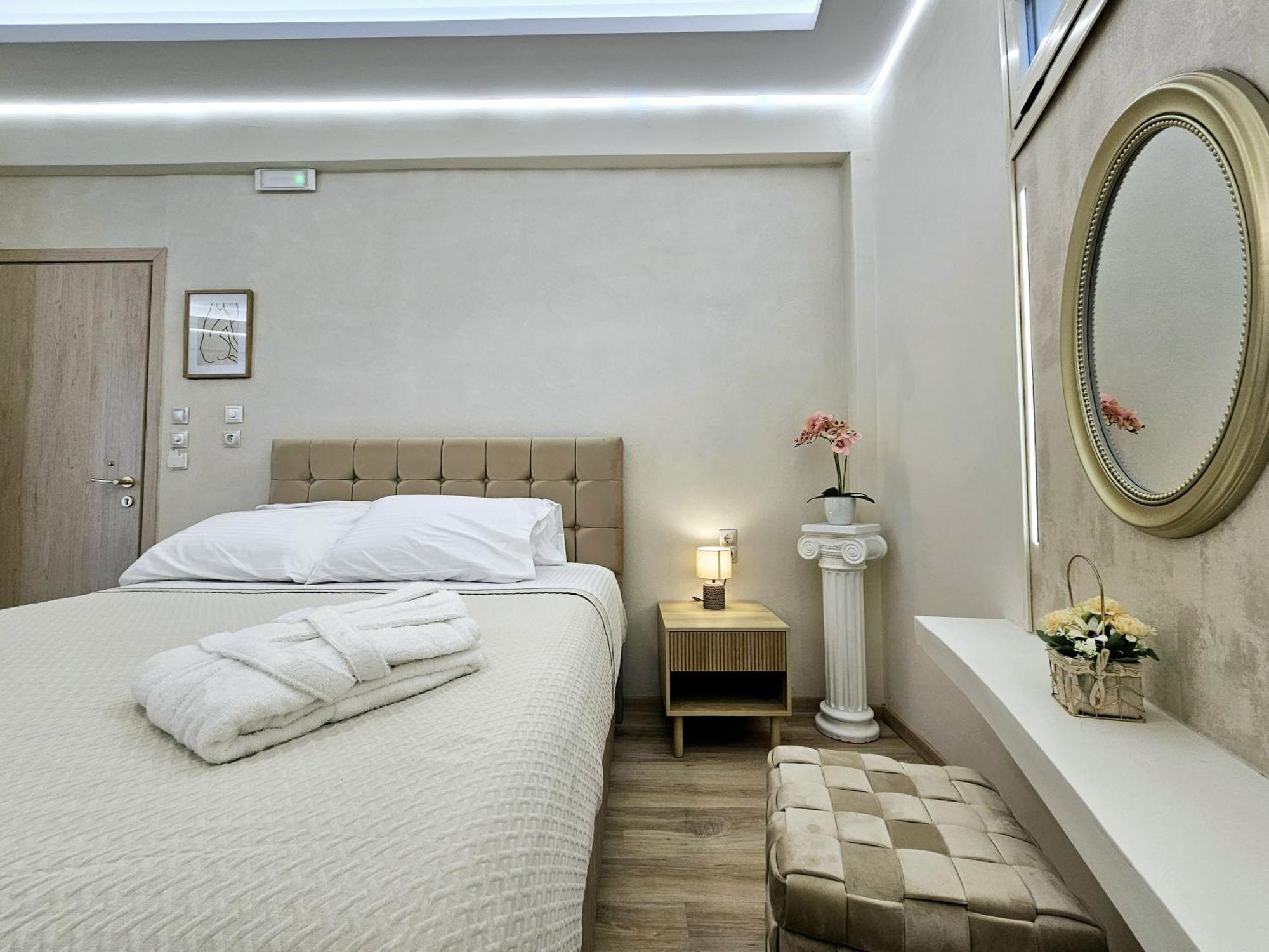 Golden City Center Suites Rhodes City Ngoại thất bức ảnh