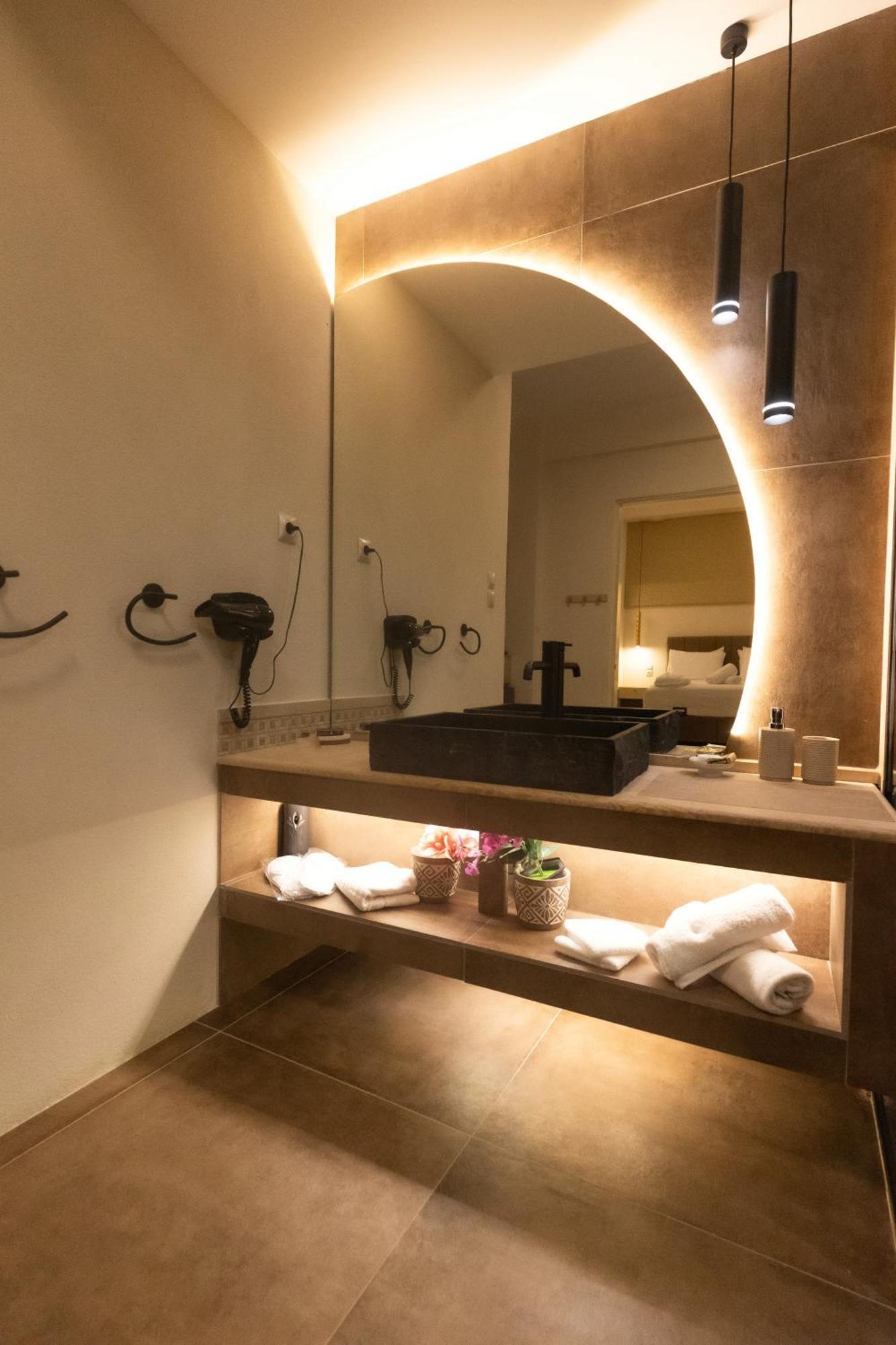 Golden City Center Suites Rhodes City Ngoại thất bức ảnh
