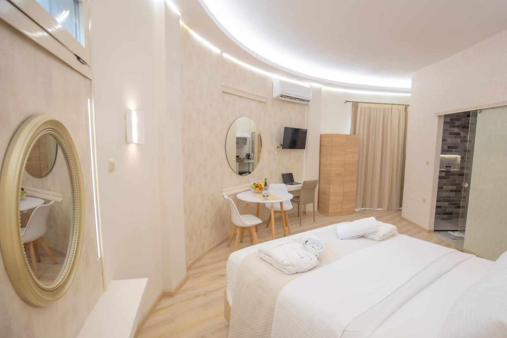 Golden City Center Suites Rhodes City Ngoại thất bức ảnh