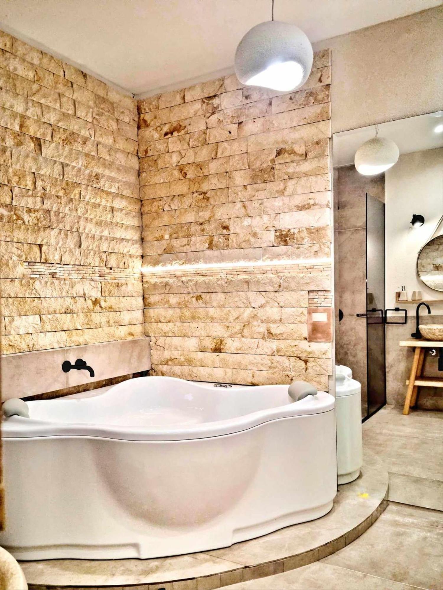 Golden City Center Suites Rhodes City Ngoại thất bức ảnh