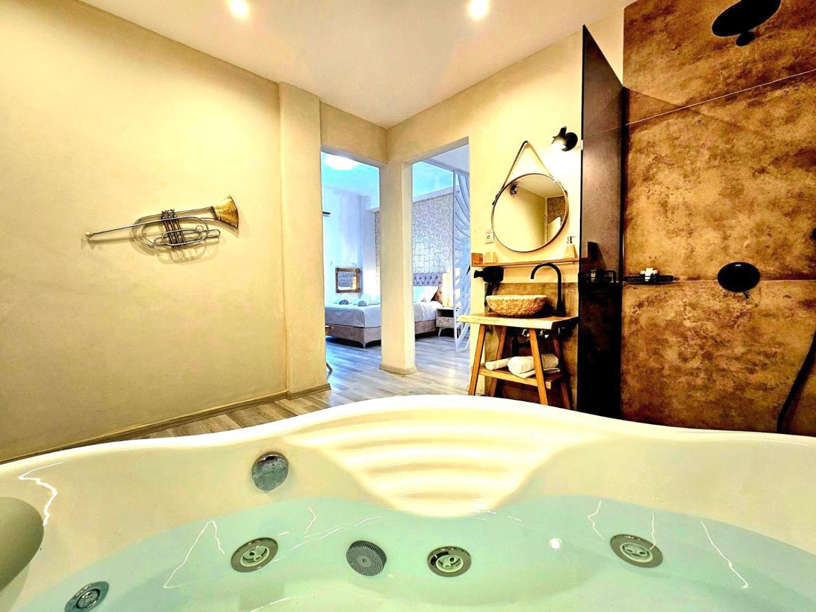 Golden City Center Suites Rhodes City Ngoại thất bức ảnh