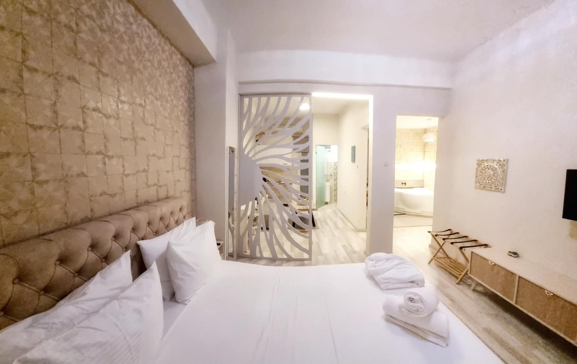 Golden City Center Suites Rhodes City Ngoại thất bức ảnh