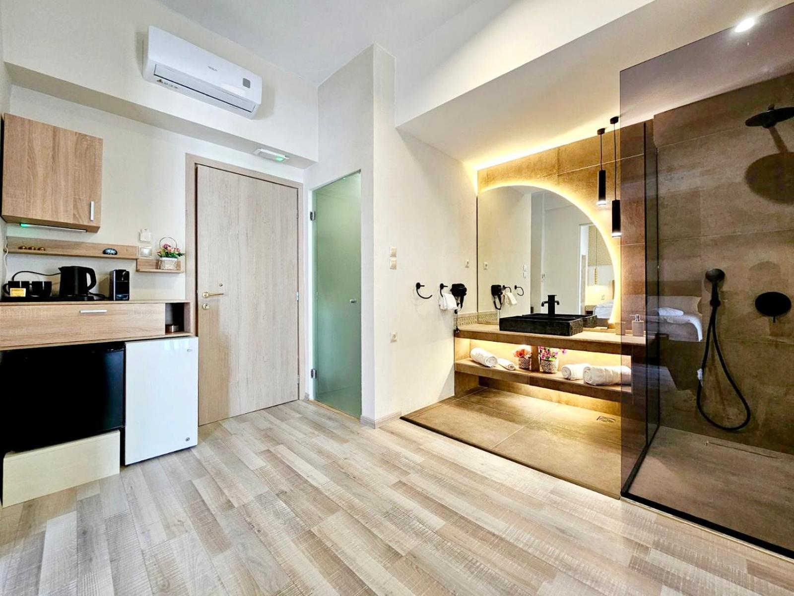 Golden City Center Suites Rhodes City Ngoại thất bức ảnh