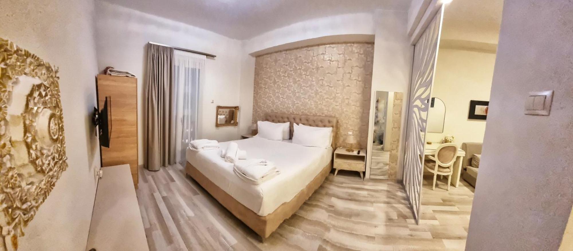 Golden City Center Suites Rhodes City Ngoại thất bức ảnh
